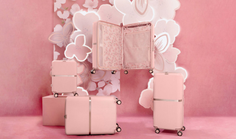 櫻花粉行李箱迎新春